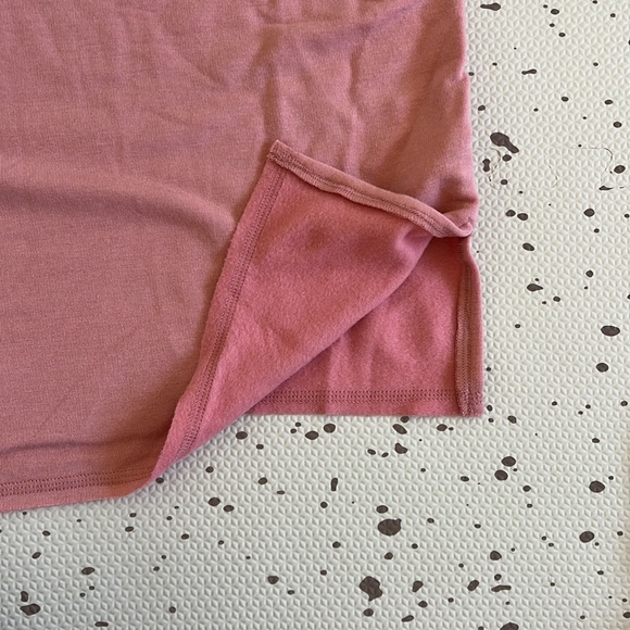 💘 ATHLETA - SOFT PINK UNWIND CROP SHORT SLEEVE SWEATSHIRT OVERSIZED TOP - Picture 5 of 6